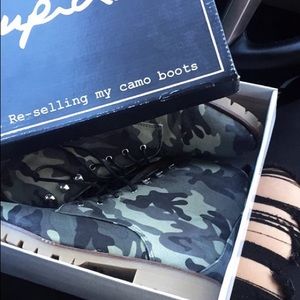 Camo Boots, Size 8